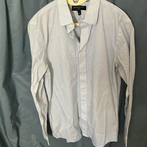 Banana Republic: Blue/White plaid Slim Fit Long Sleeve button down- S - Picture 8 of 16